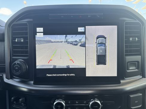 Used 2022 Ford F150 Platinum w/ Equipment Group 701A High AWD/4WD image 17
