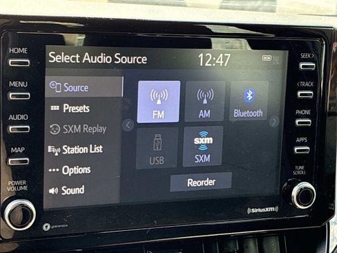 Used 2021 Toyota Corolla SE w/ Carpet Mat Package (TMS) FWD image 38