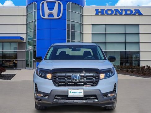 Certified 2025 Honda Ridgeline Sport image 6