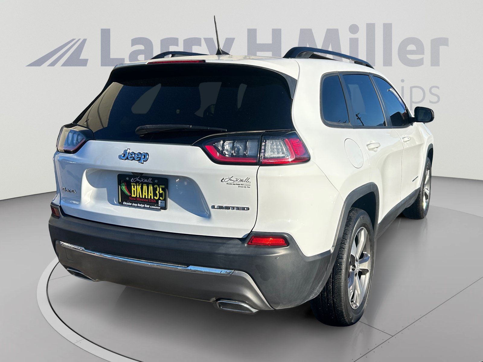 Used 2022 Jeep Cherokee Limited AWD/4WD image 6