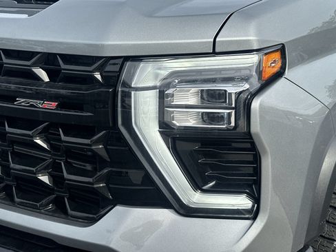 Used 2026 Chevrolet Silverado 2500 ZR2 AWD/4WD image 11