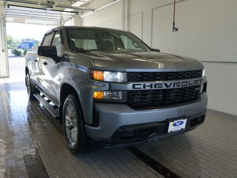 Used 2020 Chevrolet Silverado 1500 Custom w/ Custom Convenience Package AWD/4WD image 17