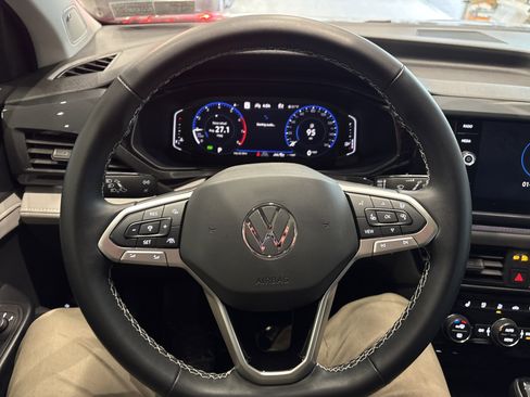 Used 2024 Volkswagen Taos SEL image 23