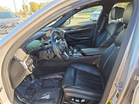 Used 2019 BMW M550i xDrive w/ Dynamic Handling Package image 22