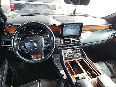 Used 2018 Lincoln Navigator Select w/ Technology Package image 8