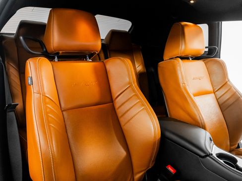 Used 2015 Dodge Challenger SRT Hellcat image 28