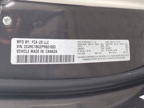 Used 2023 Chrysler Pacifica Touring-L FWD image 24
