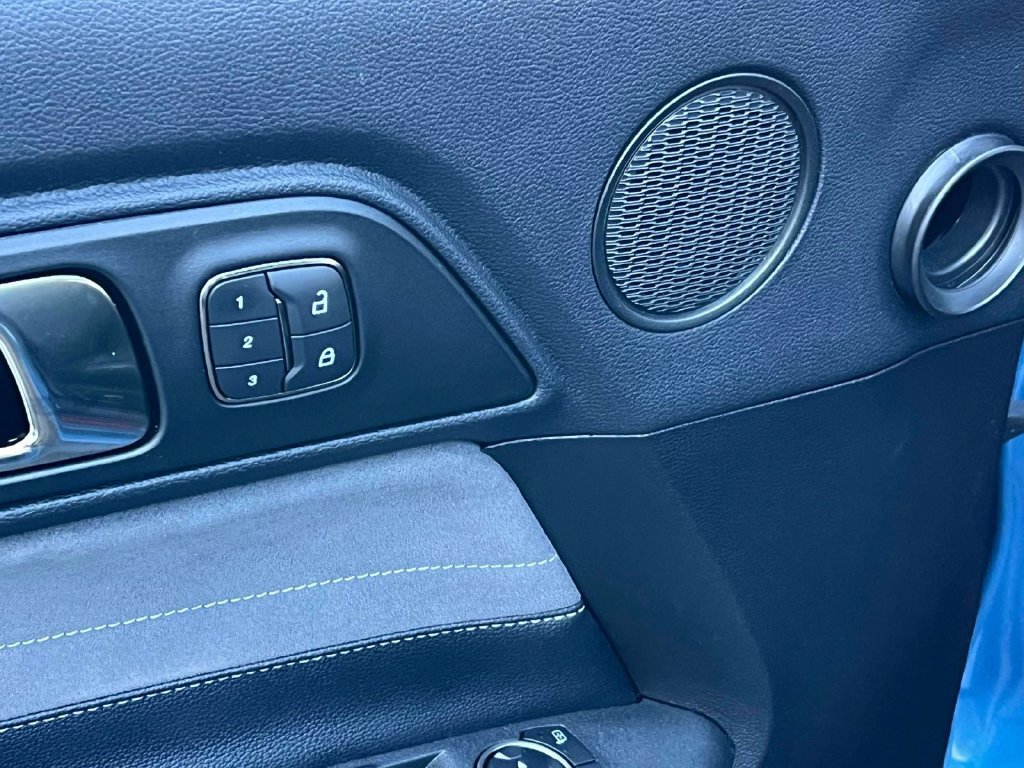 Used 2019 Ford Mustang Shelby GT350 w/ Technology Package RWD image 21