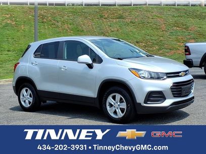 Used 2022 Chevrolet Trax LS w/ Tint and Cruise Package