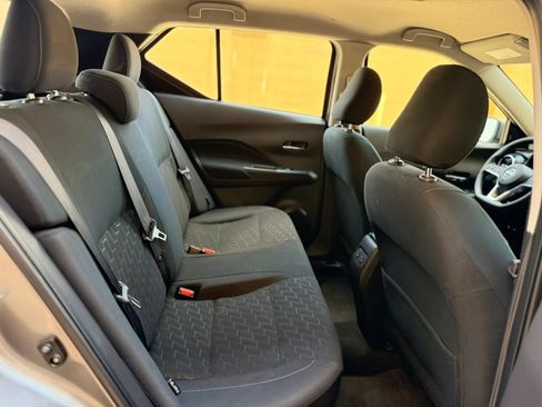Used 2024 Nissan Kicks SV FWD image 21