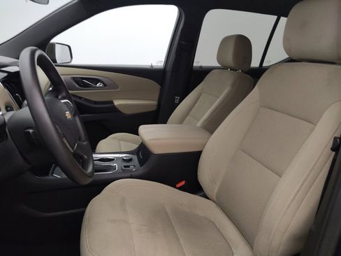 Used 2023 Chevrolet Traverse LS FWD image 17