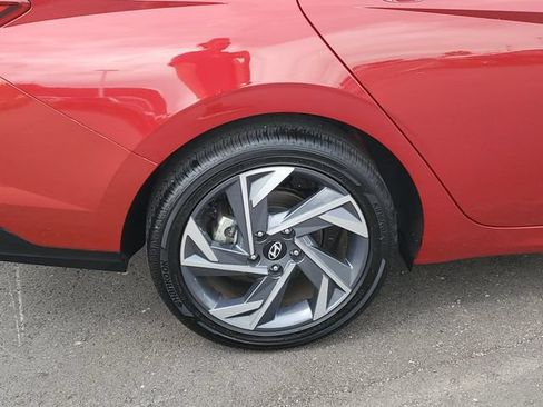 Certified 2025 Hyundai Elantra SEL FWD image 5