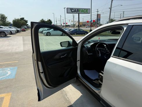 Used 2020 GMC Terrain SLT AWD/4WD image 18