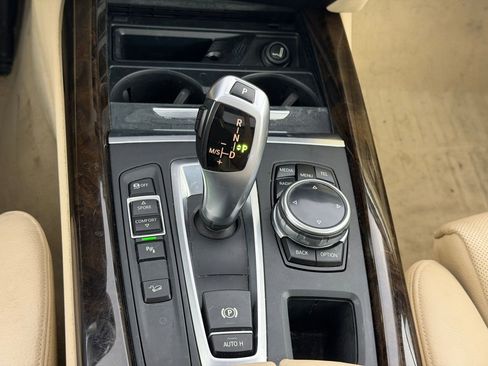 Used 2014 BMW X5 xDrive50i image 16