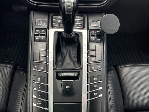 Used 2020 Porsche Macan GTS image 10