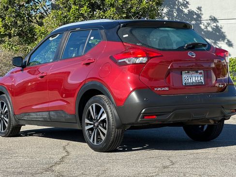 Used 2020 Nissan Kicks SV image 6