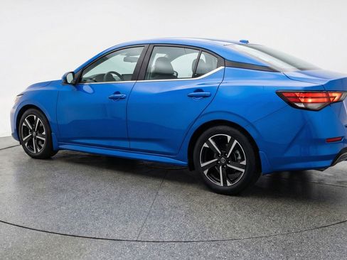 Used 2025 Nissan Sentra SV FWD image 5