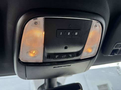 Used 2025 Dodge Durango GT w/ Blacktop Package AWD/4WD image 28