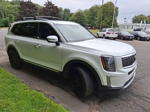 Used 2020 Kia Telluride S AWD/4WD image 3