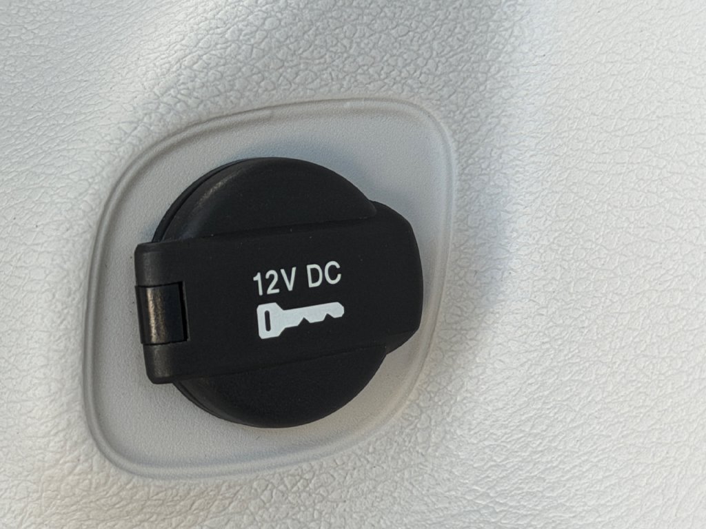 Used 2020 Jeep Cherokee Limited AWD/4WD image 25