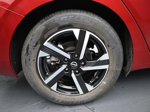 Used 2024 Nissan Sentra SV FWD image 10