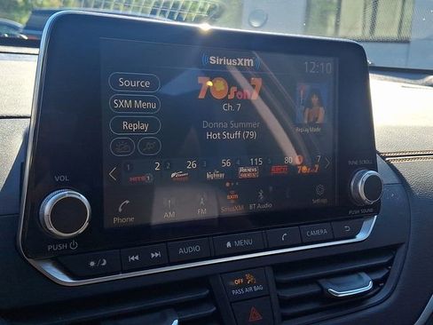 Used 2022 Nissan Altima 2.5 SR image 16