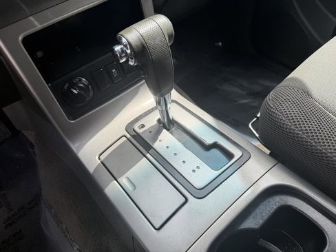 Used 2012 Nissan Pathfinder S image 18