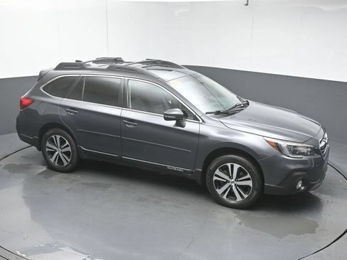 Used 2018 Subaru Outback 2.5i Limited AWD/4WD image 42