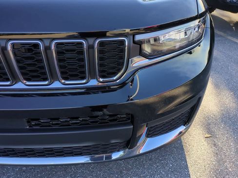 New 2025 Jeep Grand Cherokee L Laredo RWD image 11