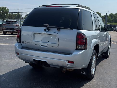 Used 2008 Chevrolet TrailBlazer LT w/ Sun And Sound Package AWD/4WD image 5