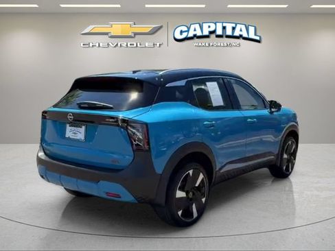 Used 2025 Nissan Kicks SR FWD image 5