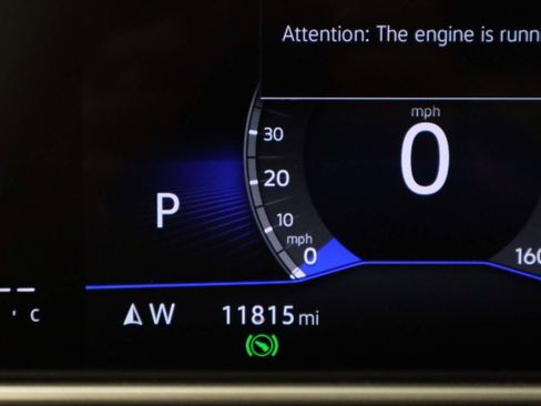 Used 2025 Volkswagen Taos SE w/ Panoramic Sunroof Package image 8