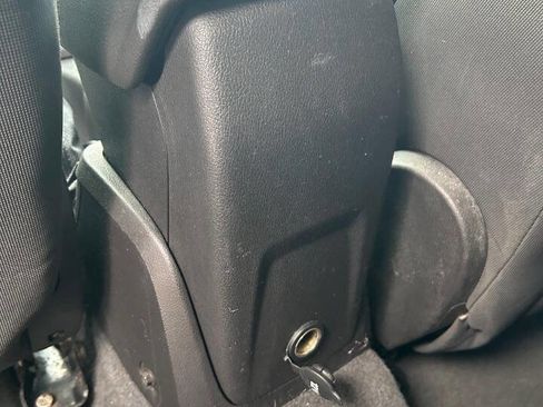 Used 2012 Ford Focus SE image 26