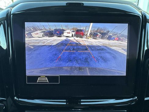 Used 2020 Chevrolet Traverse LT image 20