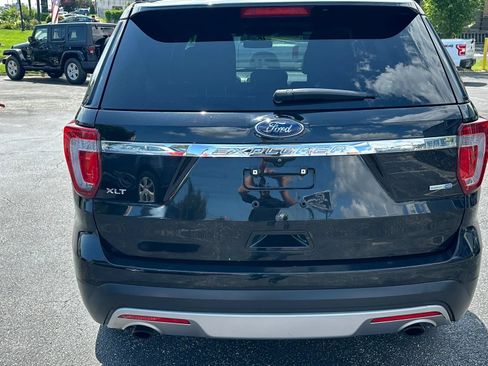 Used 2016 Ford Explorer XLT w/ Equipment Group 202A AWD/4WD image 6