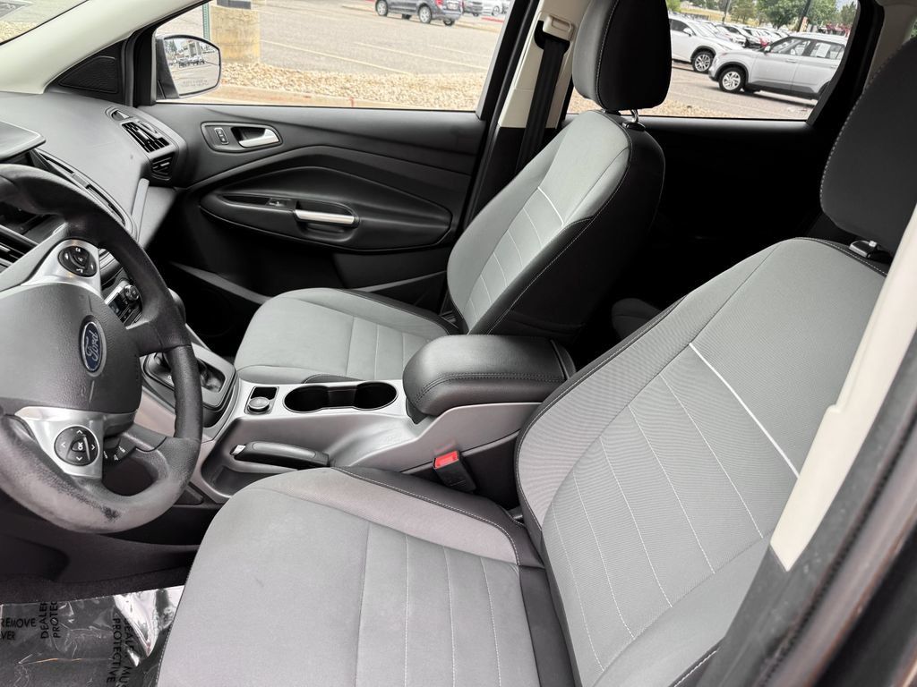 Used 2015 Ford Escape SE w/ Equipment Group 201A AWD/4WD image 15