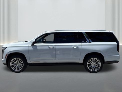 New 2026 Cadillac Escalade ESV Luxury AWD/4WD image 8