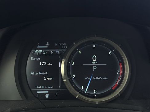 Used 2016 Lexus IS 350 w/ F Sport Package RWD image 11