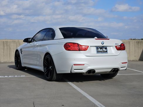 Used 2016 BMW M4 Convertible image 3
