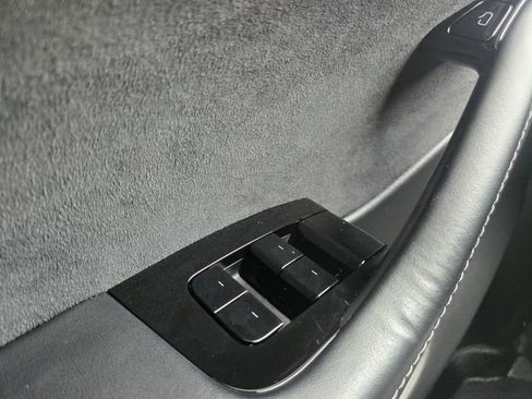 Used 2020 Tesla Model Y Long Range image 31