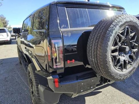 Used 2024 GMC Hummer EV 2X w/ LPO, Sport Package image 5