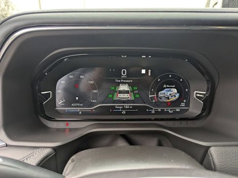 Certified 2023 GMC Yukon Denali image 31