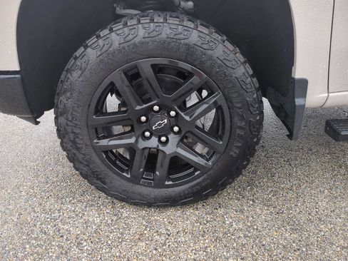 Used 2026 Chevrolet Silverado 1500 Custom Trail Boss w/ LPO, Dark Essentials Package AWD/4WD image 32