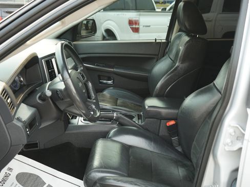 Used 2010 Jeep Grand Cherokee SRT8 w/ SRT Option Group I AWD/4WD image 12