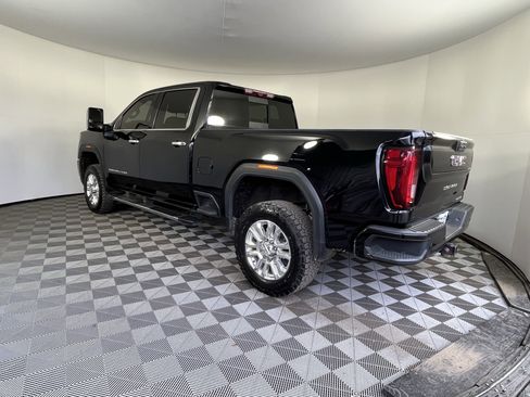 Used 2021 GMC Sierra 3500 Denali w/ Denali Ultimate Package image 3