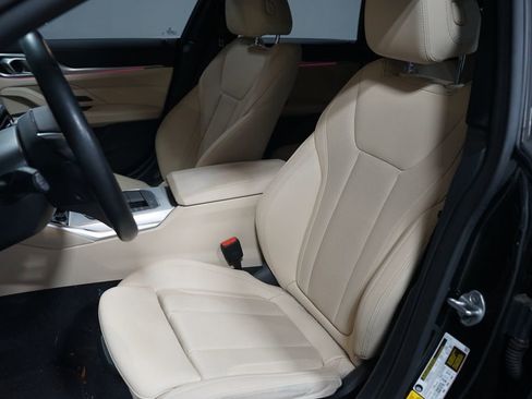 Used 2023 BMW i4 eDrive35 w/ Premium Package RWD image 6