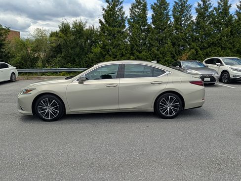Certified 2025 Lexus ES 350 w/ Premium Package FWD image 6
