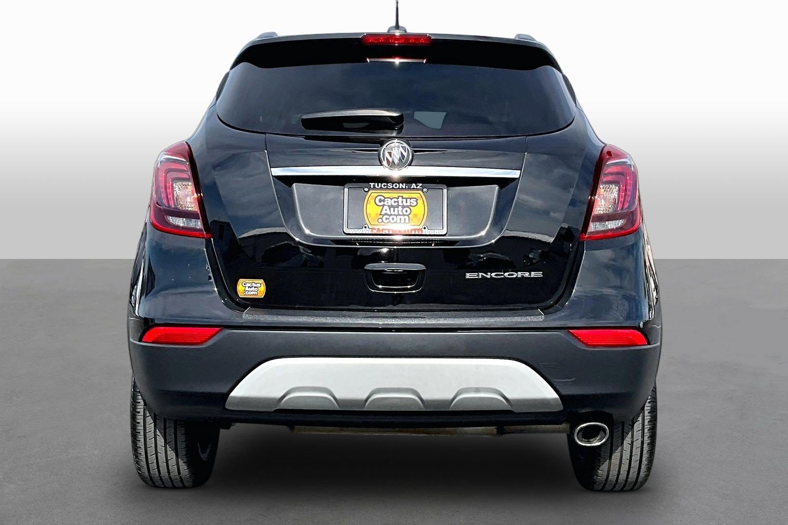Used 2022 Buick Encore Preferred w/ Safety Package FWD image 4