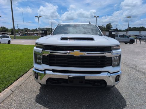 Used 2025 Chevrolet Silverado 2500 LT w/ Convenience Package AWD/4WD image 1