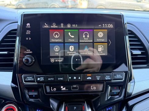 Used 2019 Honda Odyssey Elite image 17